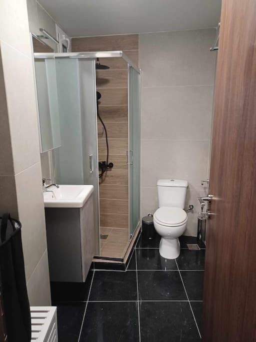 Cozystation Apartment Атина Екстериор снимка